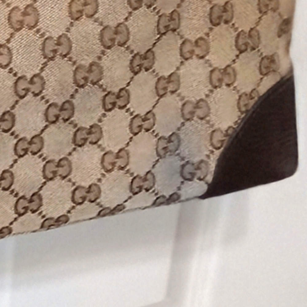 Gucci Bags - Picture 16 of 16